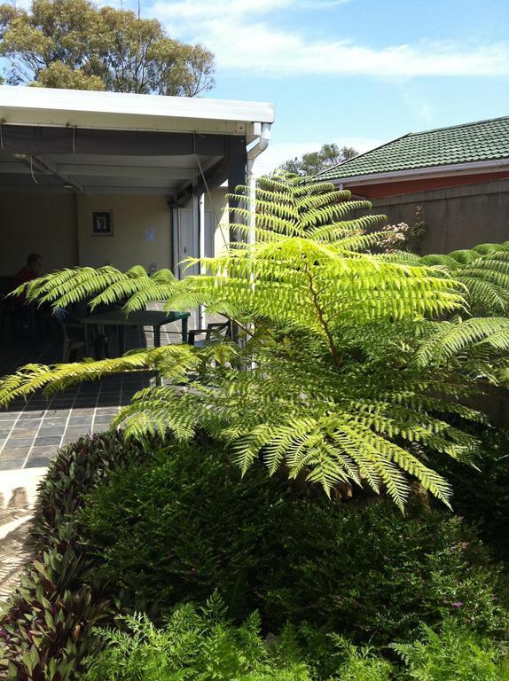 The Crescent Guesthouses - Bnb/Self Catering Durban Buitenkant foto