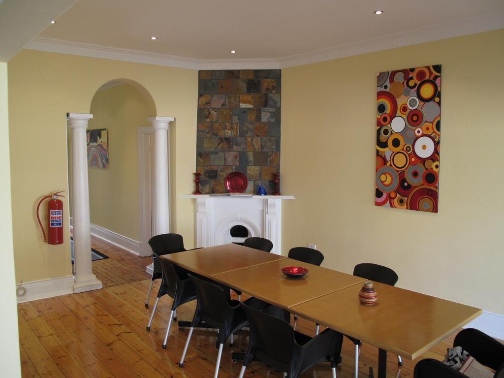 The Crescent Guesthouses - Bnb/Self Catering Durban Buitenkant foto